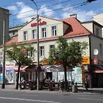 Julia Проживання в сім'ї Гдиня