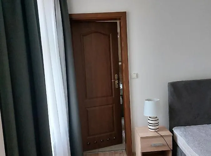 Julia Проживання в сім'ї