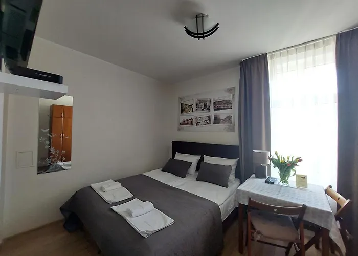 威拉朱莉娅 * 格丁尼亚