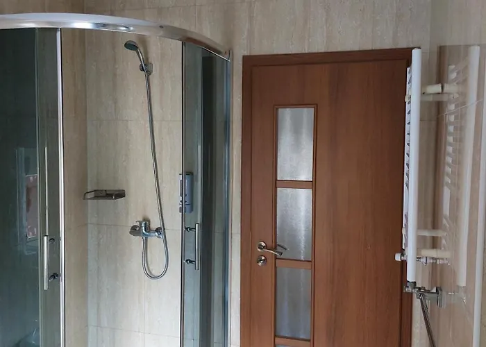 Проживання в сім'ї Julia *