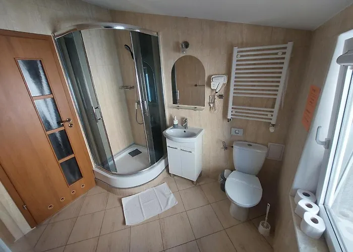 威拉朱莉娅 * 格丁尼亚