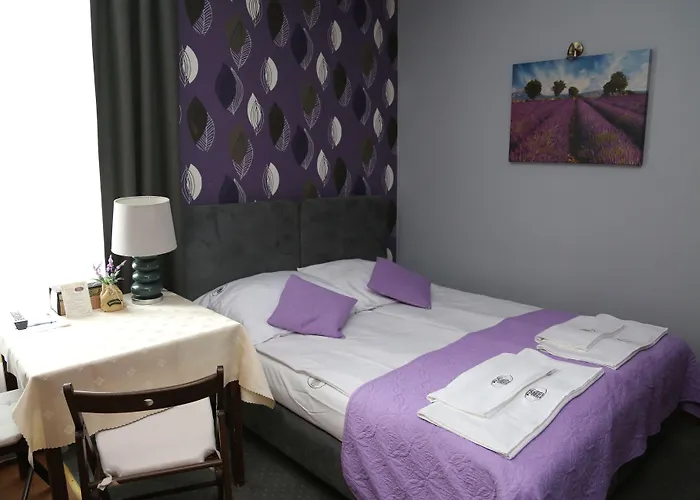 威拉朱莉娅 格丁尼亚